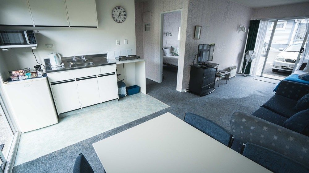 טאורנגה Roselands Motel מראה חיצוני תמונה