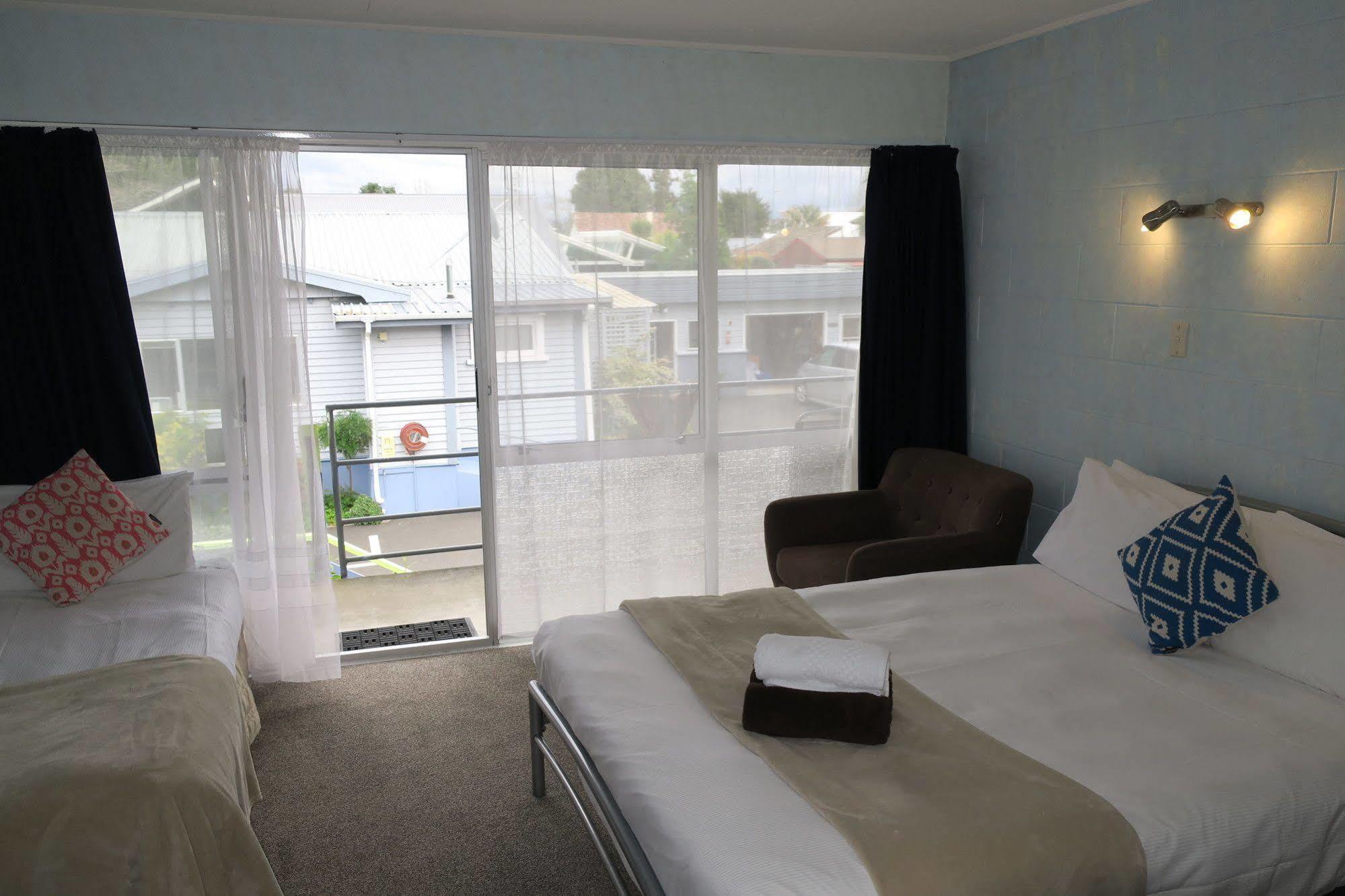 טאורנגה Roselands Motel מראה חיצוני תמונה
